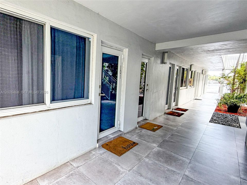 For Sale: $239,900 (2 beds, 1 baths, 750 Square Feet)