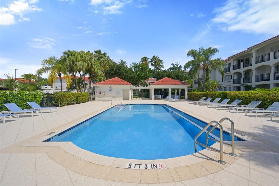 For Rent: $3,900 (3 beds, 2 baths, 1320 Square Feet)