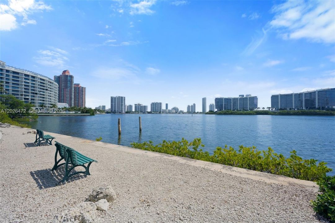 For Rent: $3,900 (3 beds, 2 baths, 1320 Square Feet)