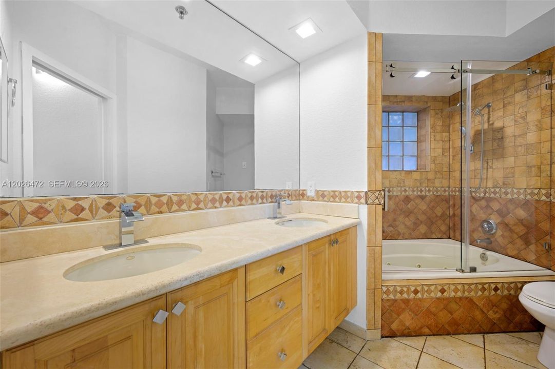 For Rent: $3,900 (3 beds, 2 baths, 1320 Square Feet)