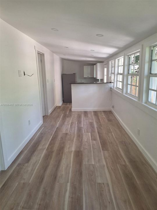For Rent: $1,800 (0 beds, 1 baths, 400 Square Feet)