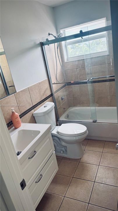 For Rent: $2,700 (1 beds, 1 baths, 590 Square Feet)