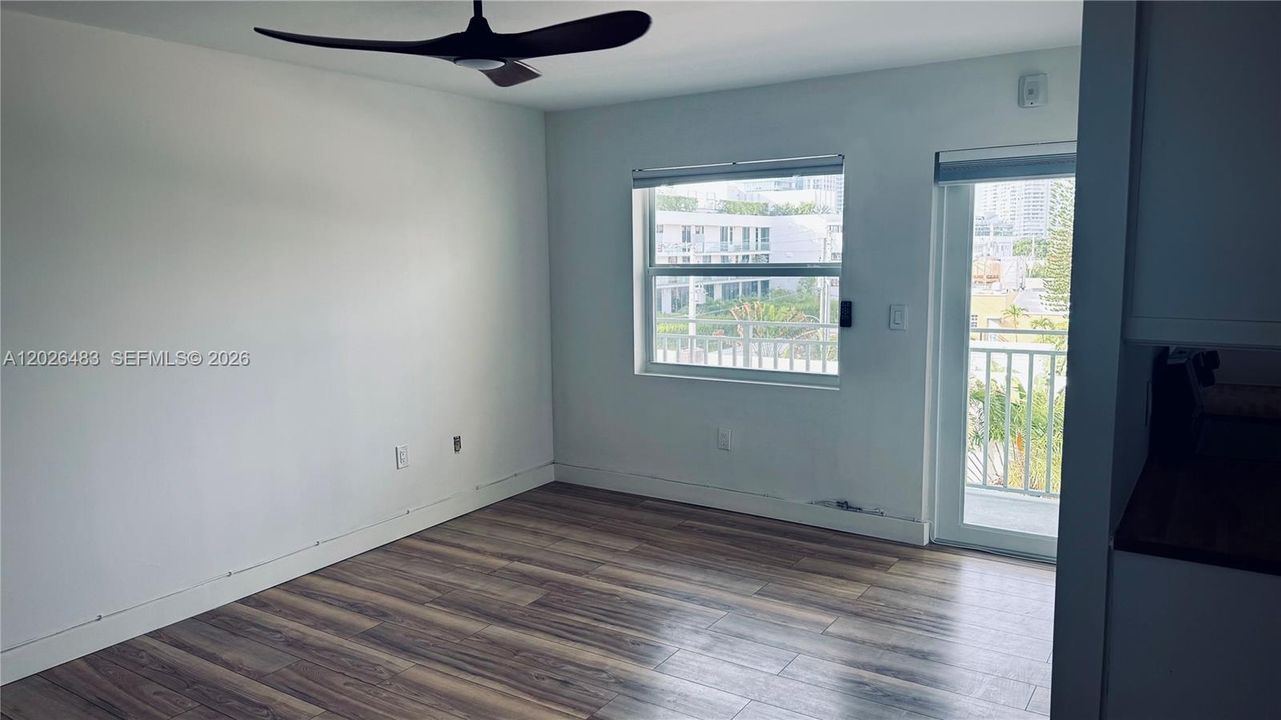 For Rent: $2,700 (1 beds, 1 baths, 590 Square Feet)