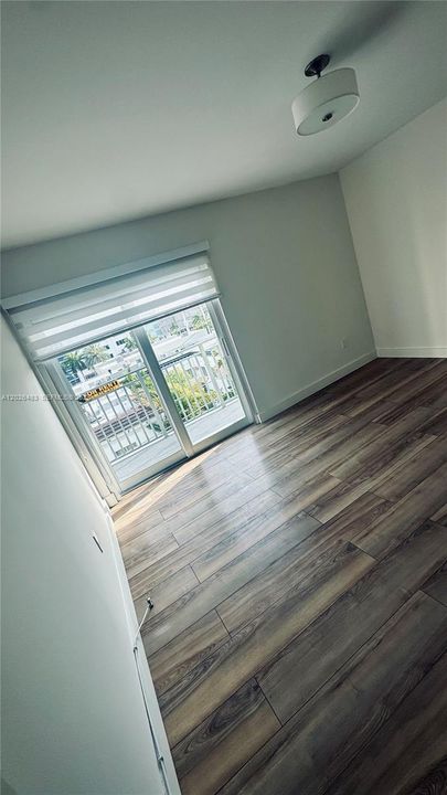 For Rent: $2,700 (1 beds, 1 baths, 590 Square Feet)