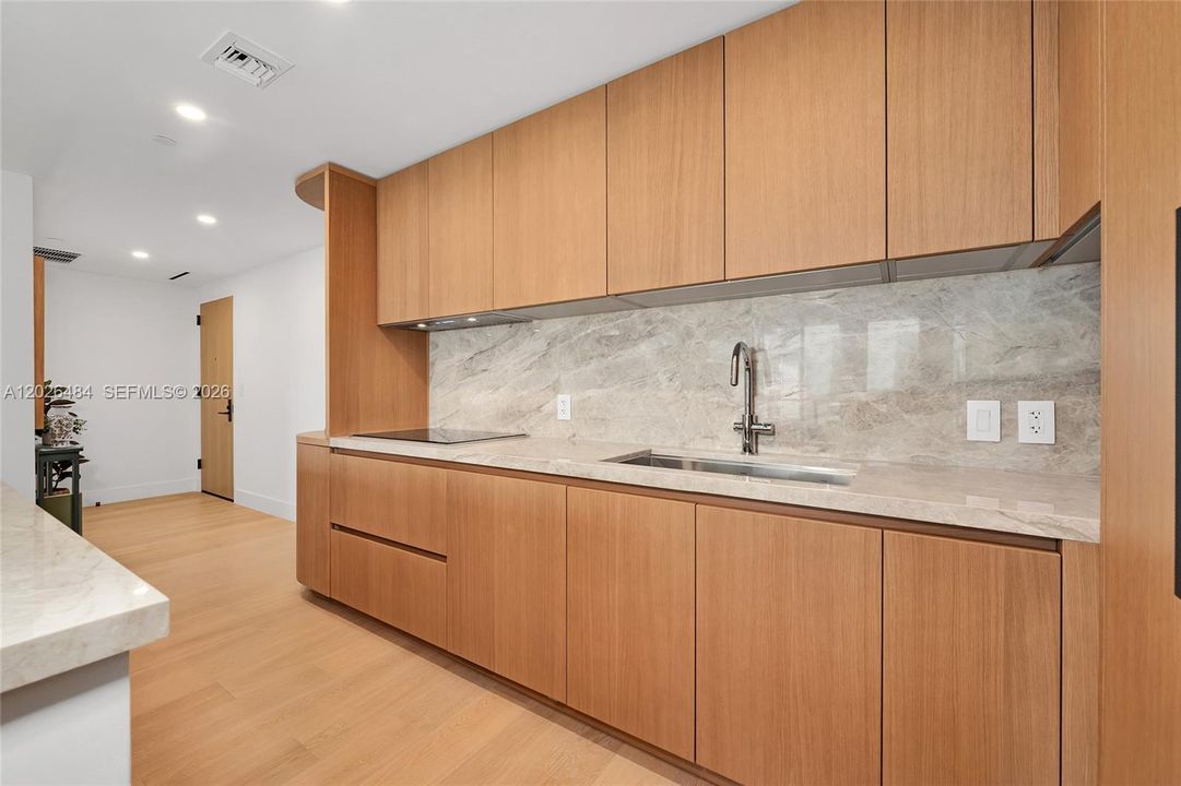 For Sale: $1,650,000 (1 beds, 1 baths, 1150 Square Feet)