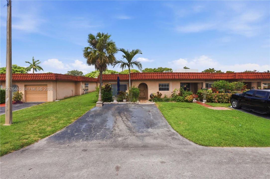 For Sale: $185,000 (2 beds, 2 baths, 950 Square Feet)