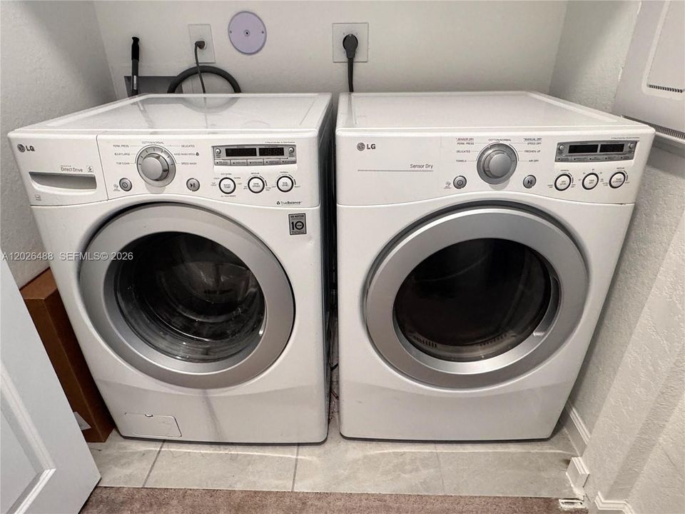 For Rent: $3,600 (3 beds, 2 baths, 1602 Square Feet)