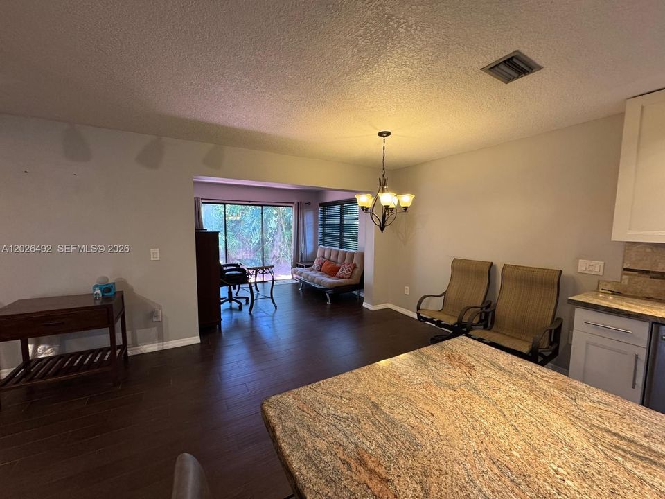 Active With Contract: $3,400 (3 beds, 2 baths, 1496 Square Feet)