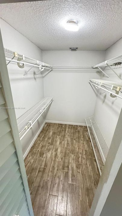 Active With Contract: $3,400 (3 beds, 2 baths, 1496 Square Feet)