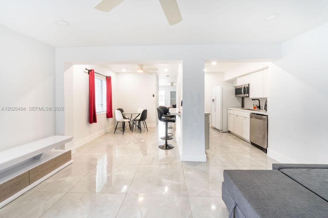 For Sale: $699,000 (3 beds, 2 baths, 1344 Square Feet)