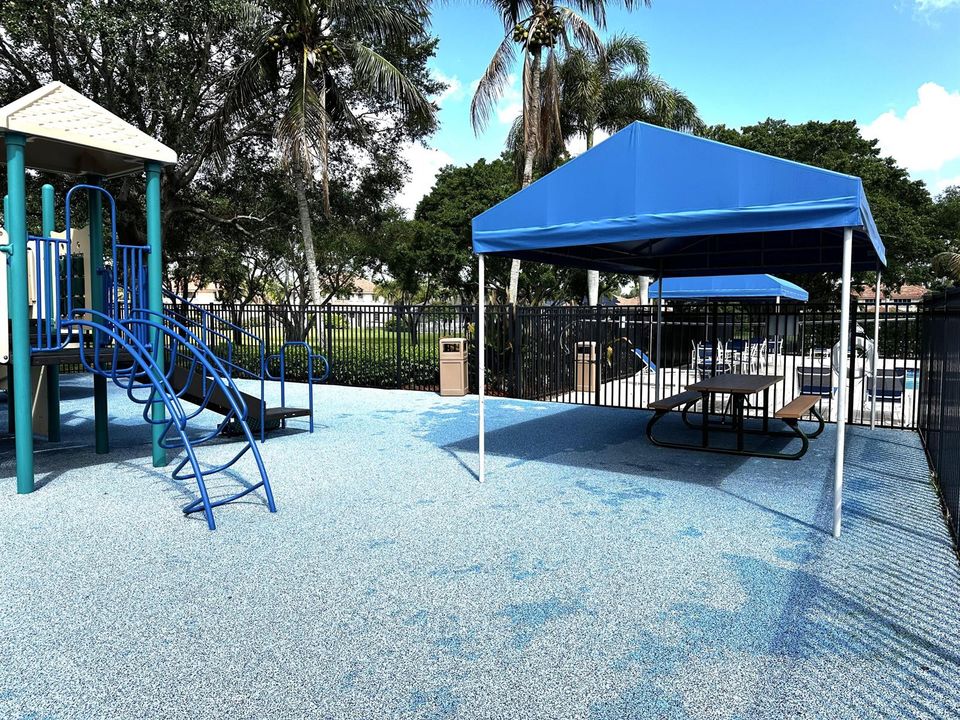 978 Pool park swings