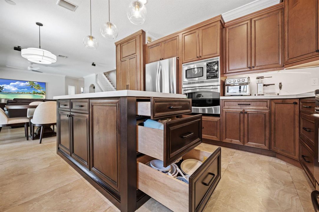 15-web-or-mls-978-greenwood-rd