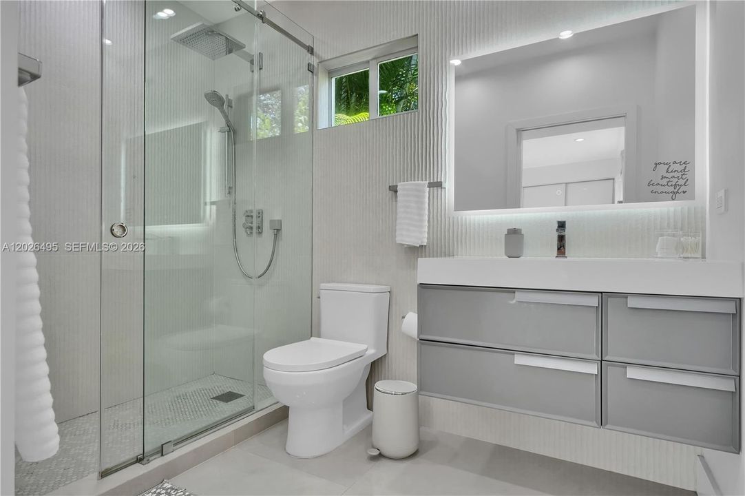 2nd bathroom