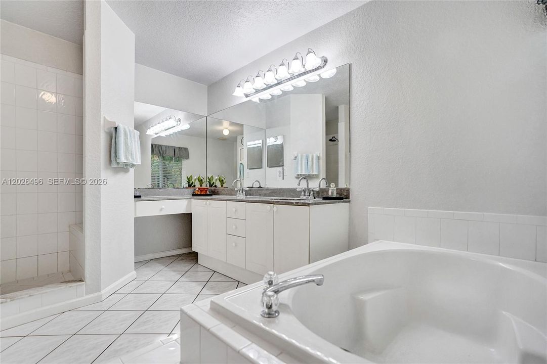 En Venta: $759,900 (4 camas, 2 baños, 2145 Pies cuadrados)