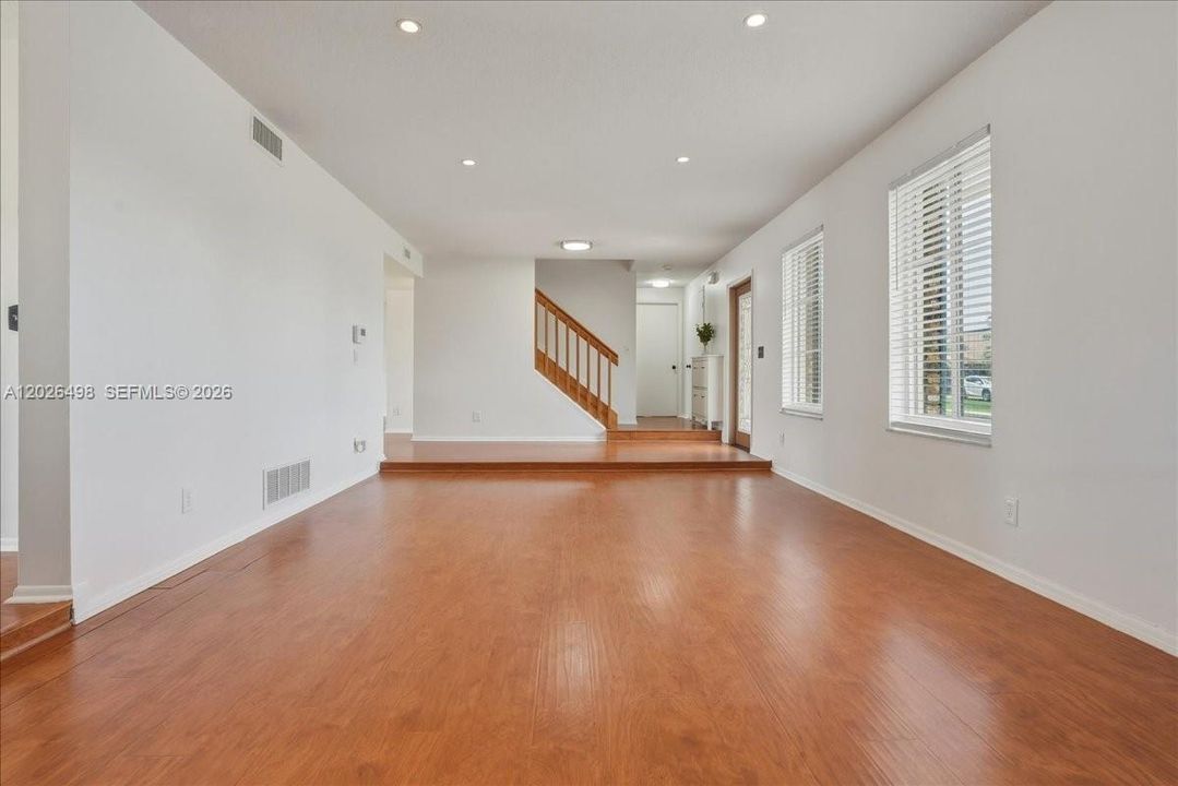 Active With Contract: $800,000 (4 beds, 3 baths, 2494 Square Feet)