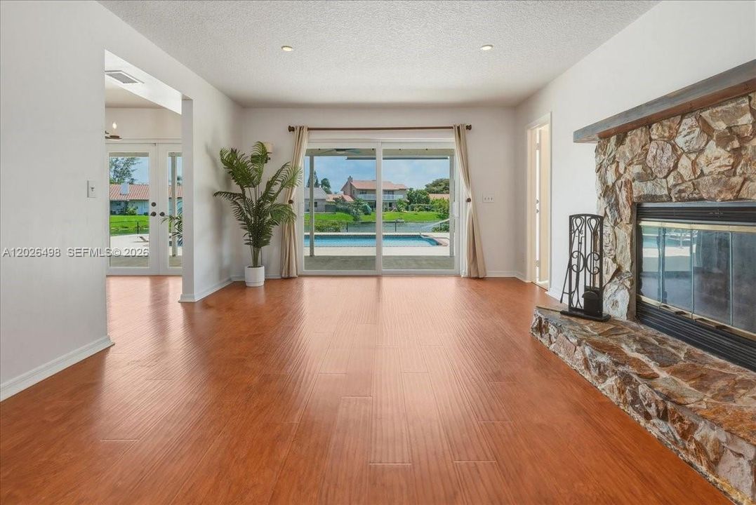 Active With Contract: $800,000 (4 beds, 3 baths, 2494 Square Feet)
