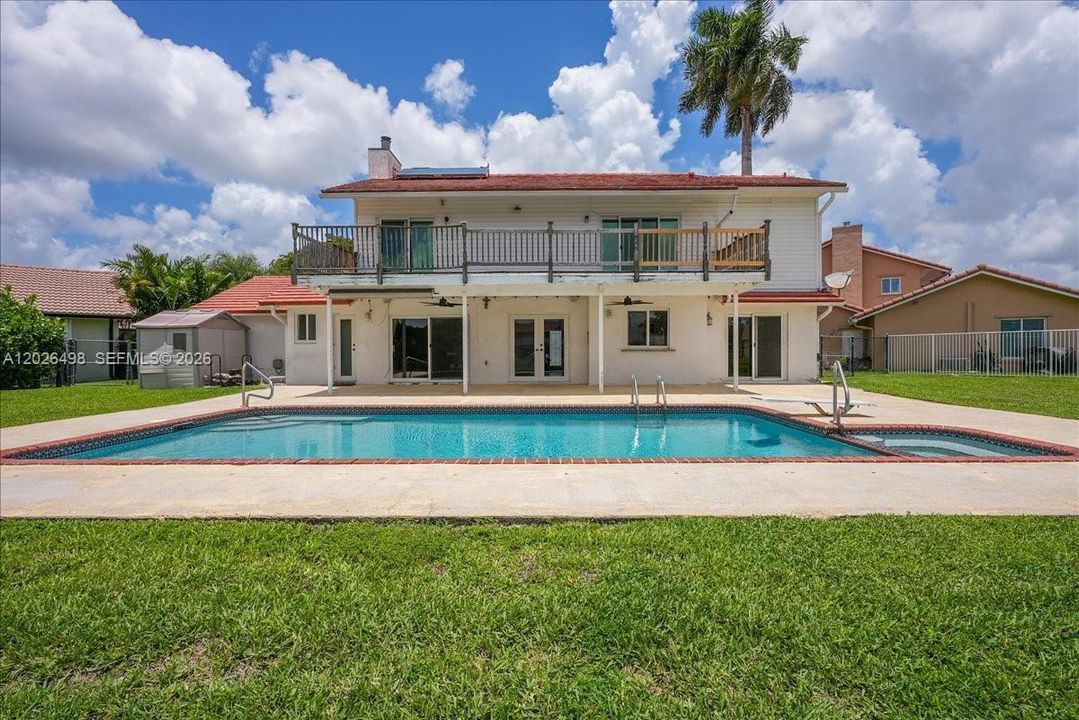 Active With Contract: $800,000 (4 beds, 3 baths, 2494 Square Feet)