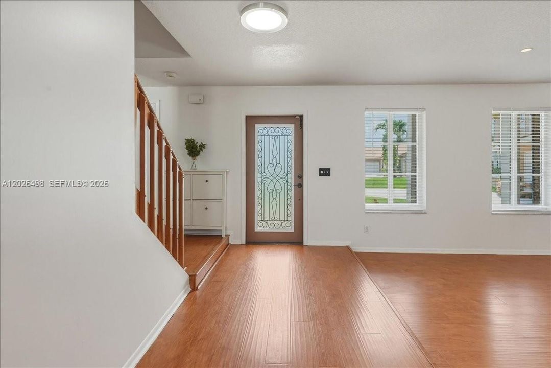 Active With Contract: $800,000 (4 beds, 3 baths, 2494 Square Feet)
