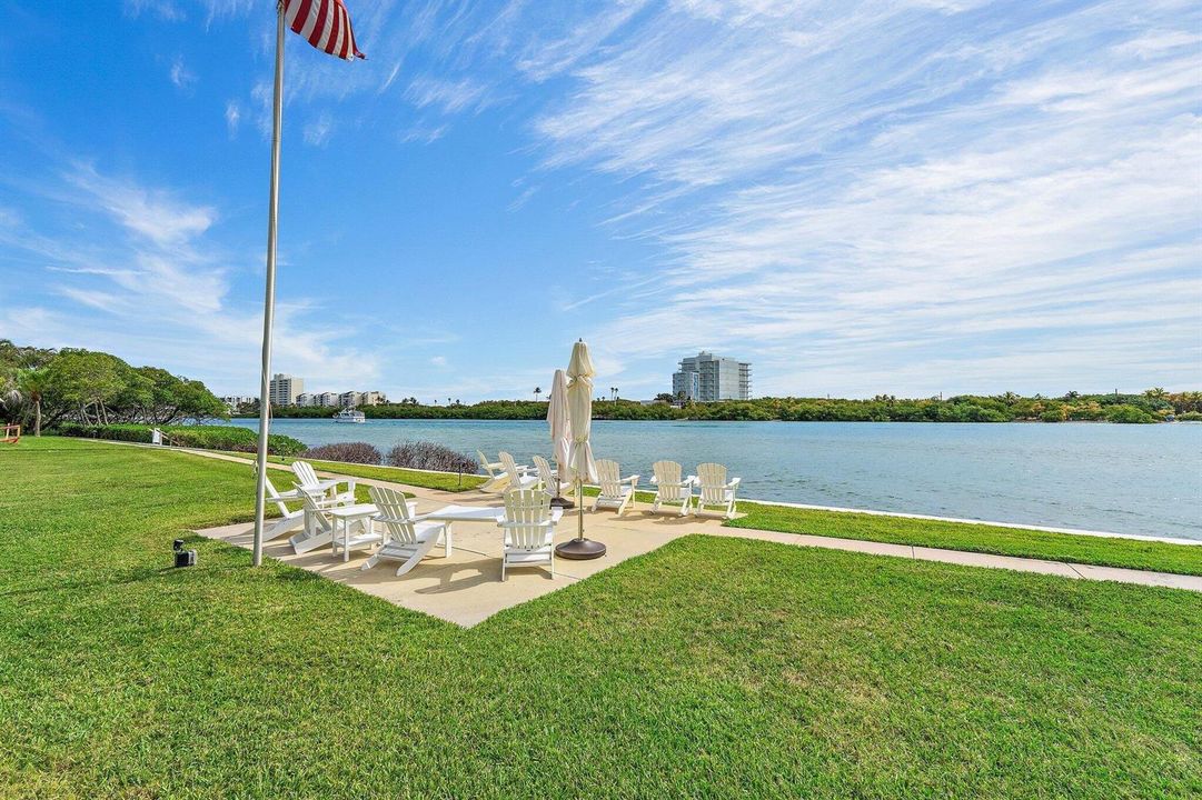 053-100WaterwayRd-E305-Tequesta-SMALL