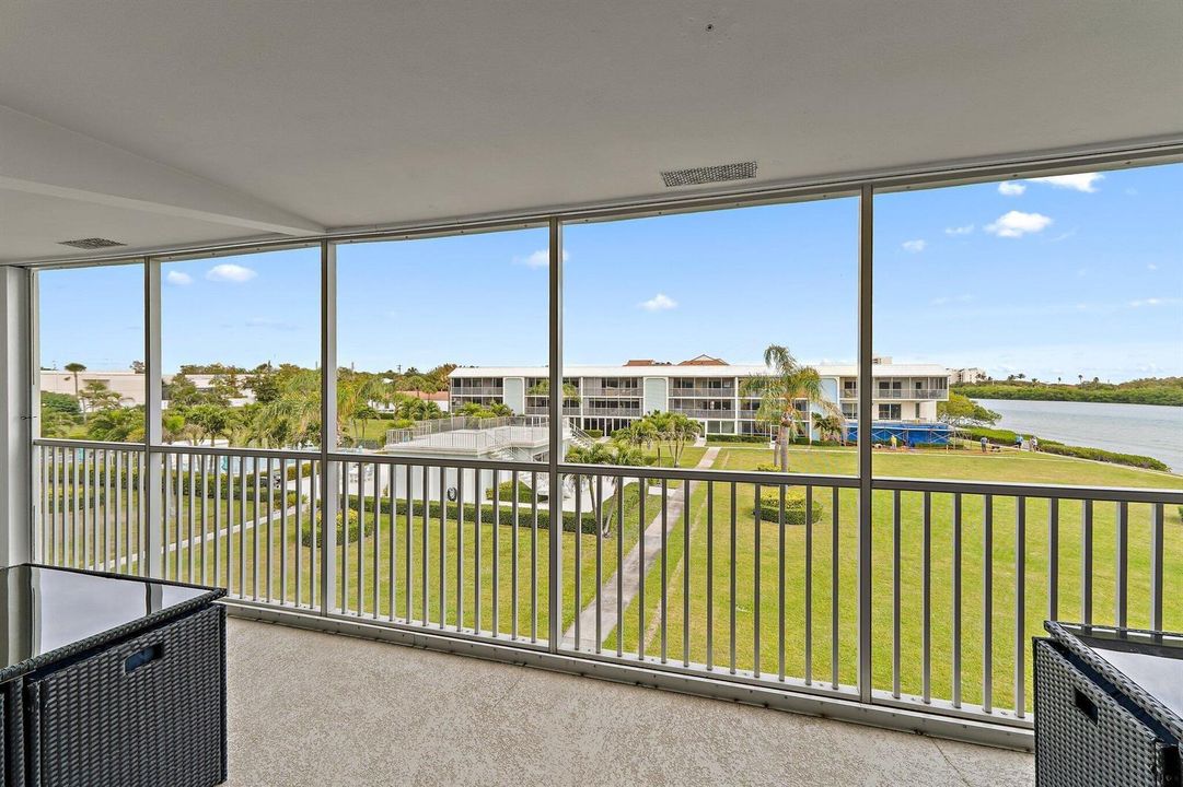 037-100WaterwayRd-E305-Tequesta-SMALL