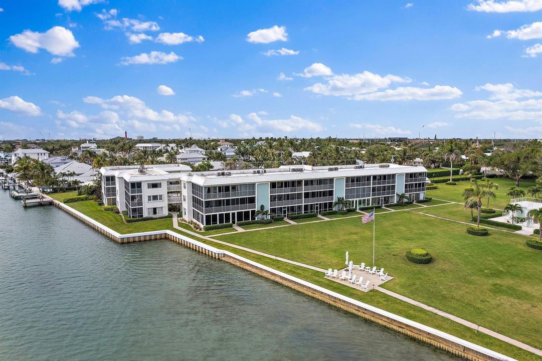 061-100WaterwayRd-E305-Tequesta-SMALL