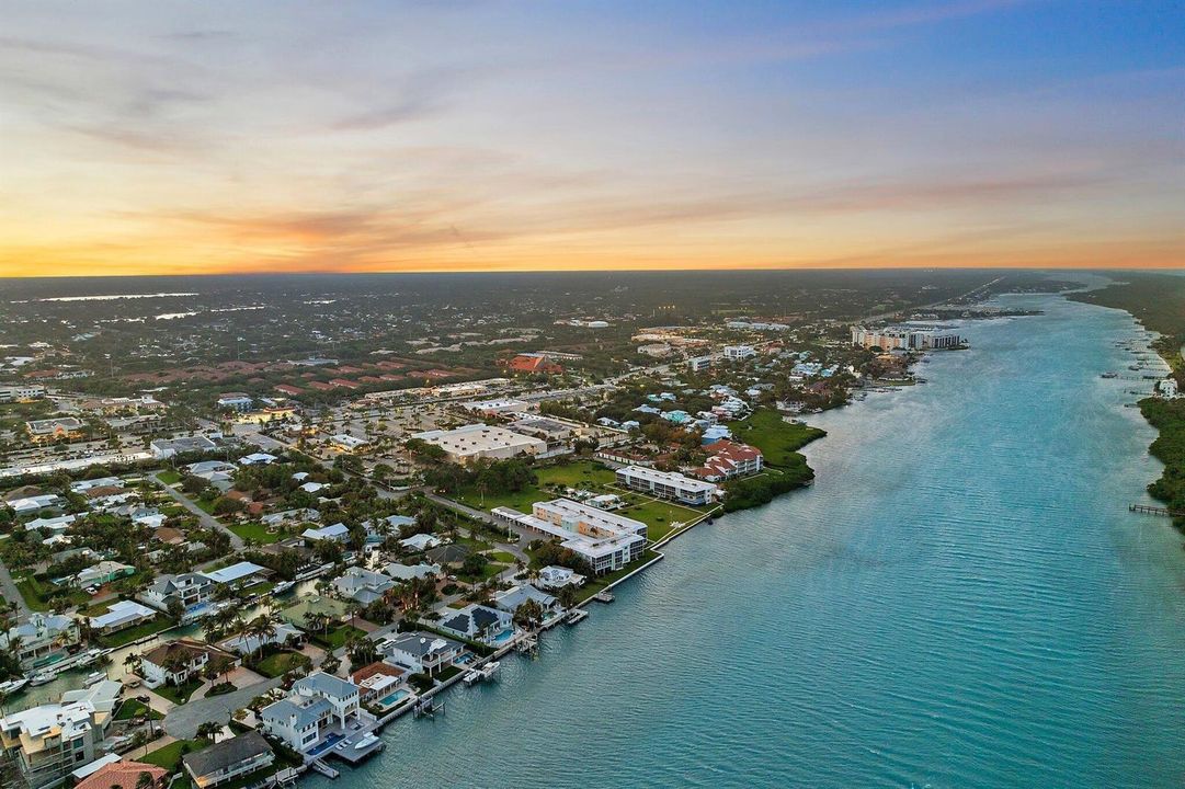009-100WaterwayRd-E305-Tequesta-SMALL