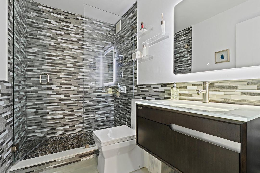 027-100WaterwayRd-E305-Tequesta-SMALL