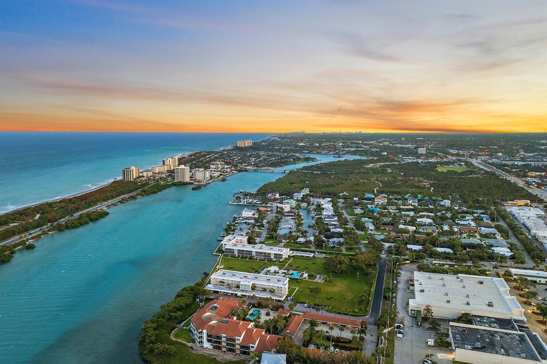 004-100WaterwayRd-E305-Tequesta-SMALL