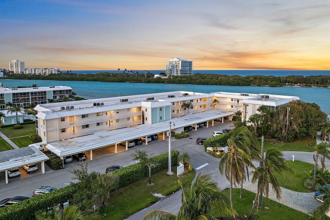 018-100WaterwayRd-E305-Tequesta-SMALL