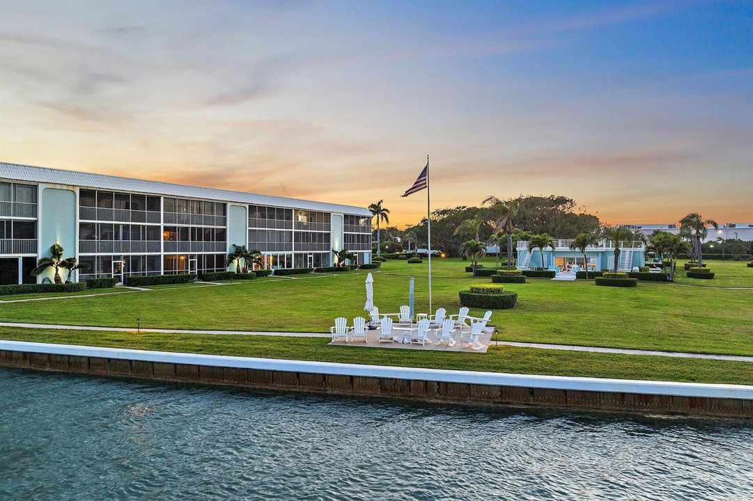 013-100WaterwayRd-E305-Tequesta-SMALL