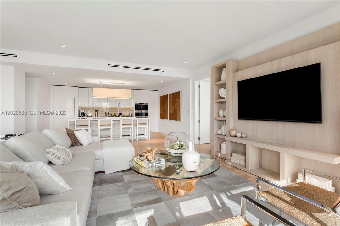 En Renta: $45,000 (3 camas, 3 baños, 2318 Pies cuadrados)