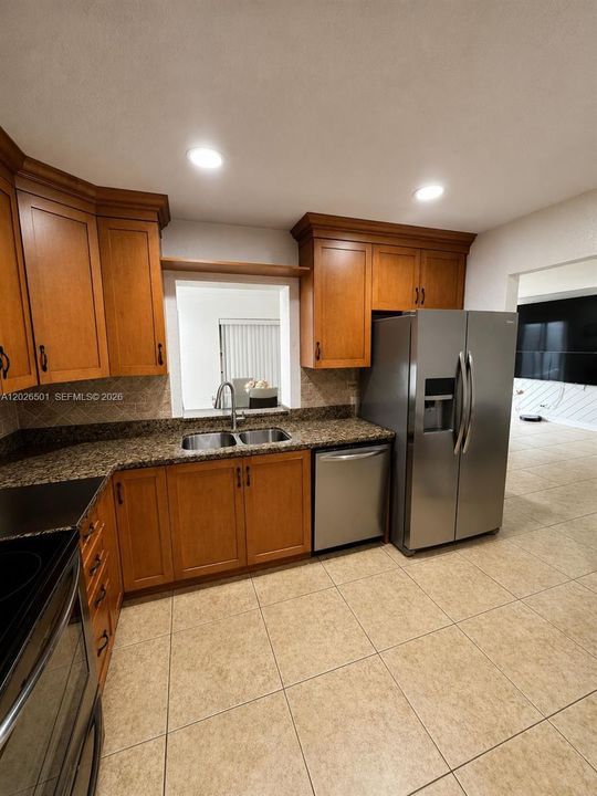 For Sale: $475,000 (3 beds, 2 baths, 1727 Square Feet)