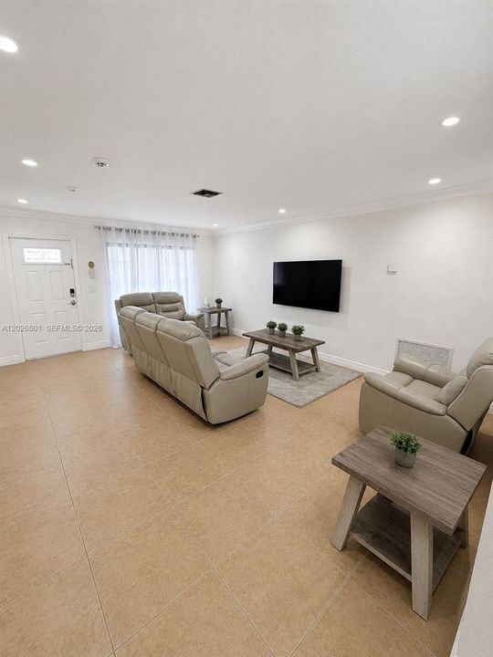 For Sale: $475,000 (3 beds, 2 baths, 1727 Square Feet)