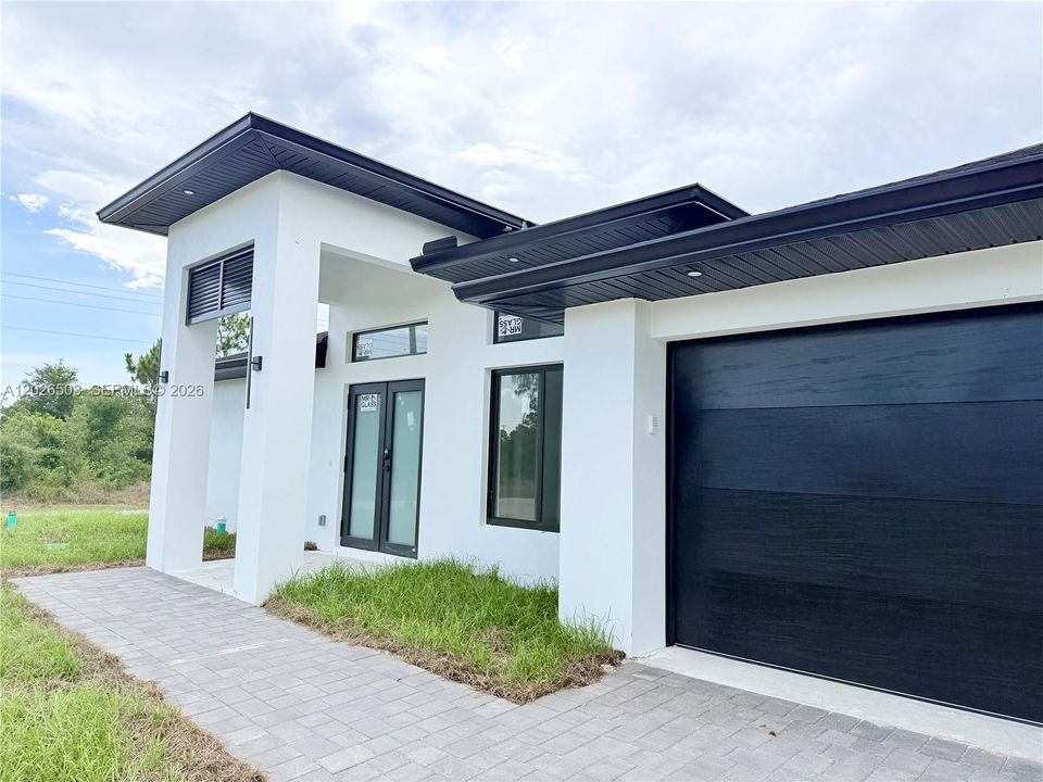 En Venta: $338,990 (4 camas, 2 baños, 1650 Pies cuadrados)