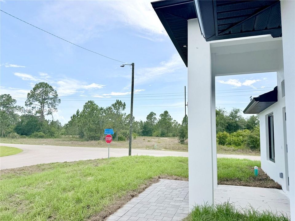En Venta: $338,990 (4 camas, 2 baños, 1650 Pies cuadrados)