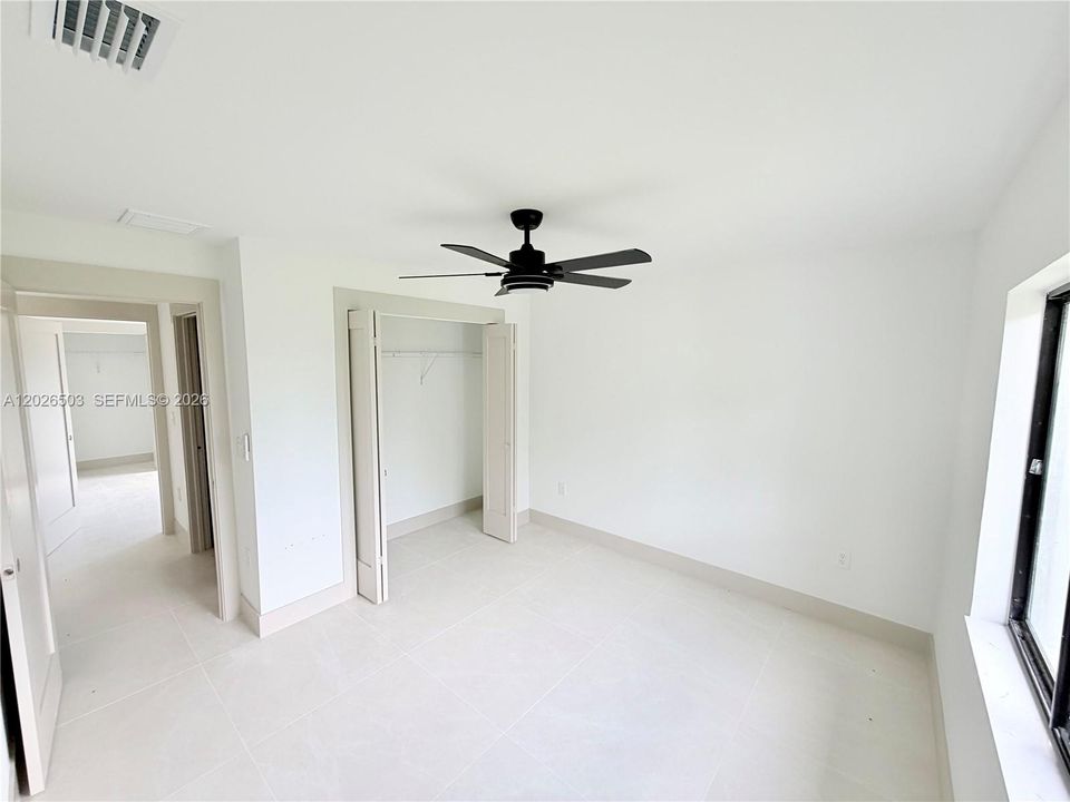 En Venta: $338,990 (4 camas, 2 baños, 1650 Pies cuadrados)