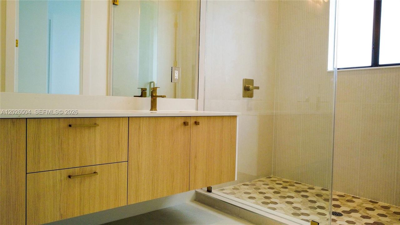 For Sale: $1,300,000 (5 beds, 4 baths, 3384 Square Feet)