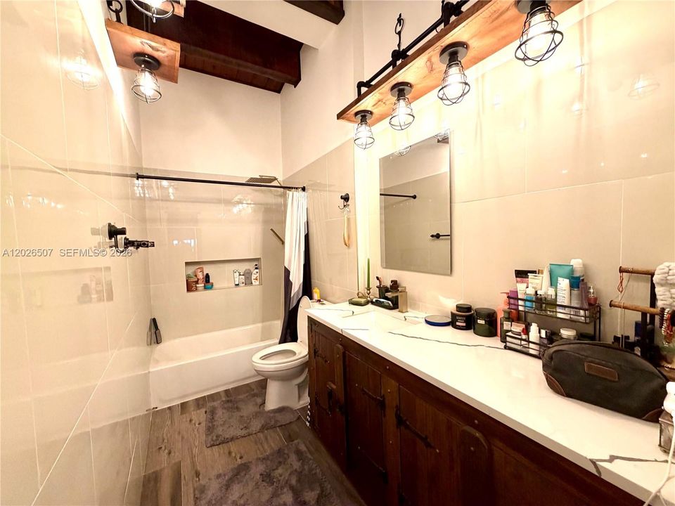 For Sale: $480,000 (3 beds, 2 baths, 1688 Square Feet)