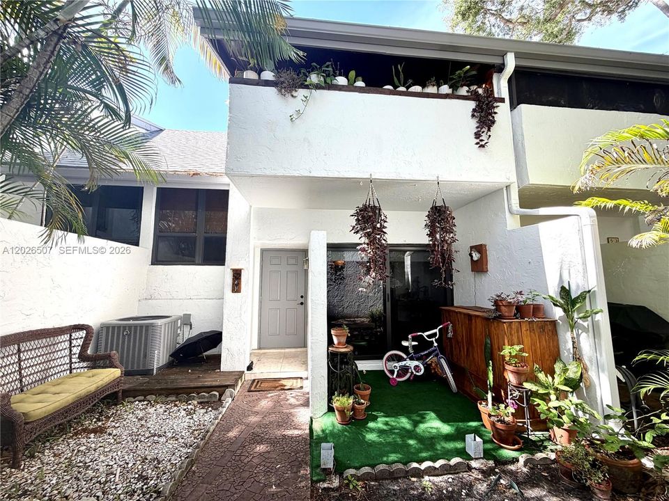 For Sale: $480,000 (3 beds, 2 baths, 1688 Square Feet)