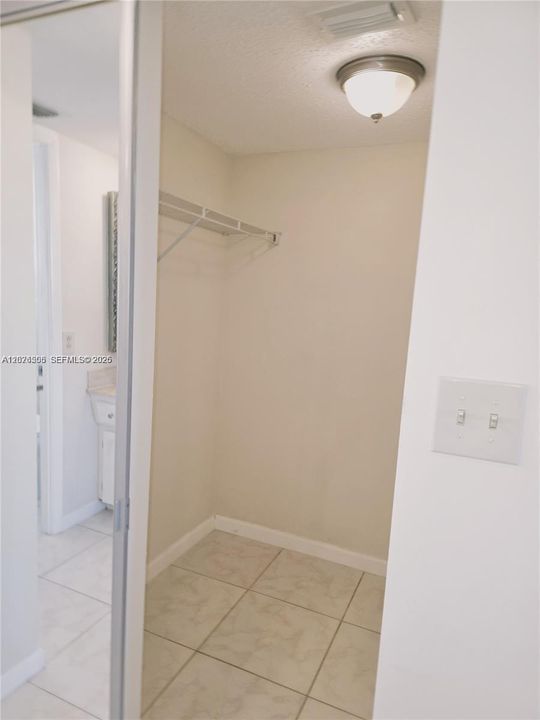 En Venta: $128,000 (2 camas, 2 baños, 1044 Pies cuadrados)