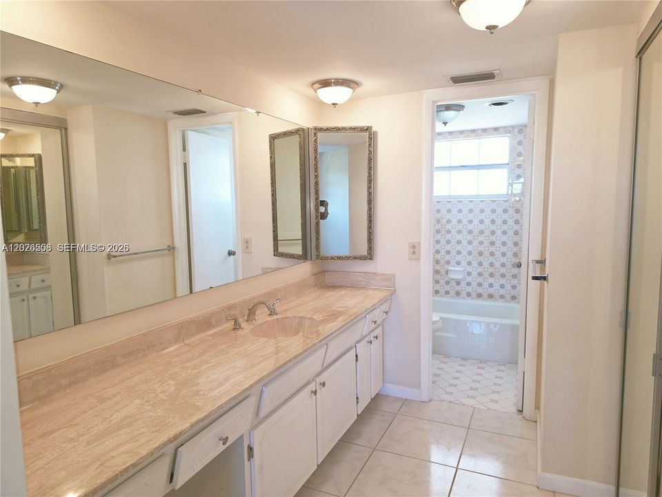 En Venta: $128,000 (2 camas, 2 baños, 1044 Pies cuadrados)