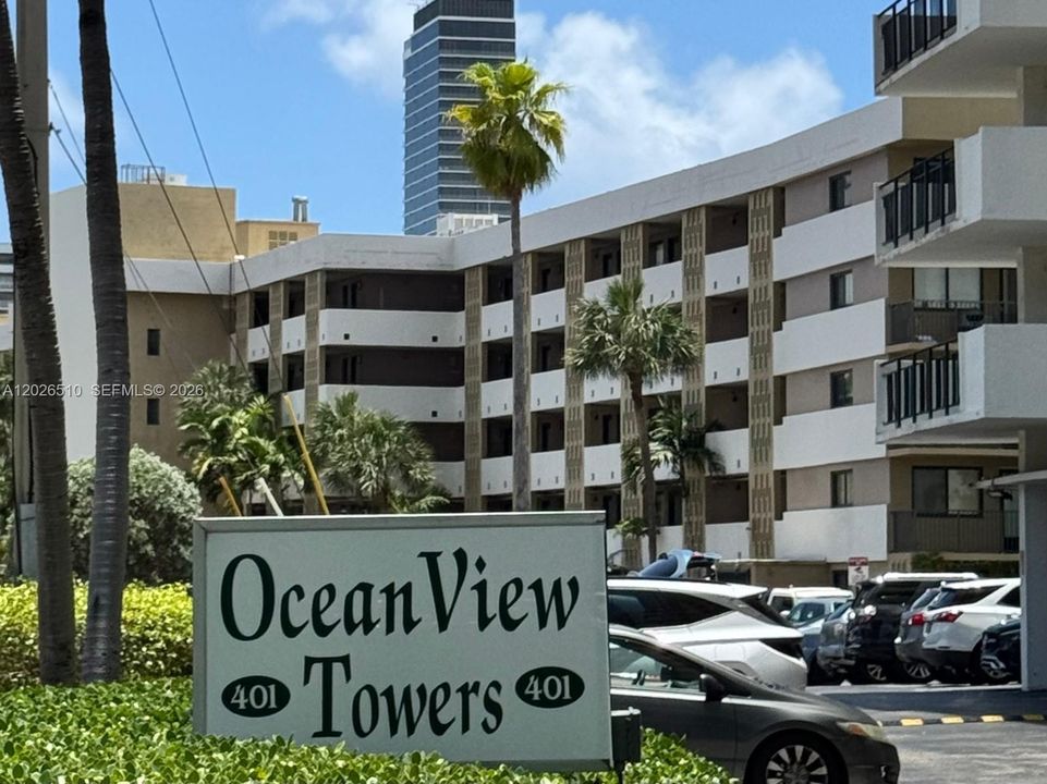 For Rent: $2,595 (2 beds, 2 baths, 1200 Square Feet)