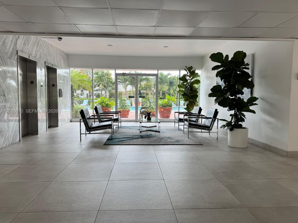 For Rent: $2,595 (2 beds, 2 baths, 1200 Square Feet)