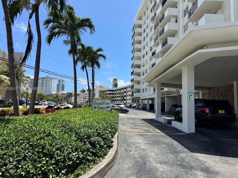 For Rent: $2,595 (2 beds, 2 baths, 1200 Square Feet)