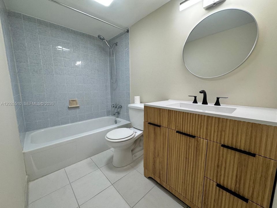 For Rent: $2,595 (2 beds, 2 baths, 1200 Square Feet)