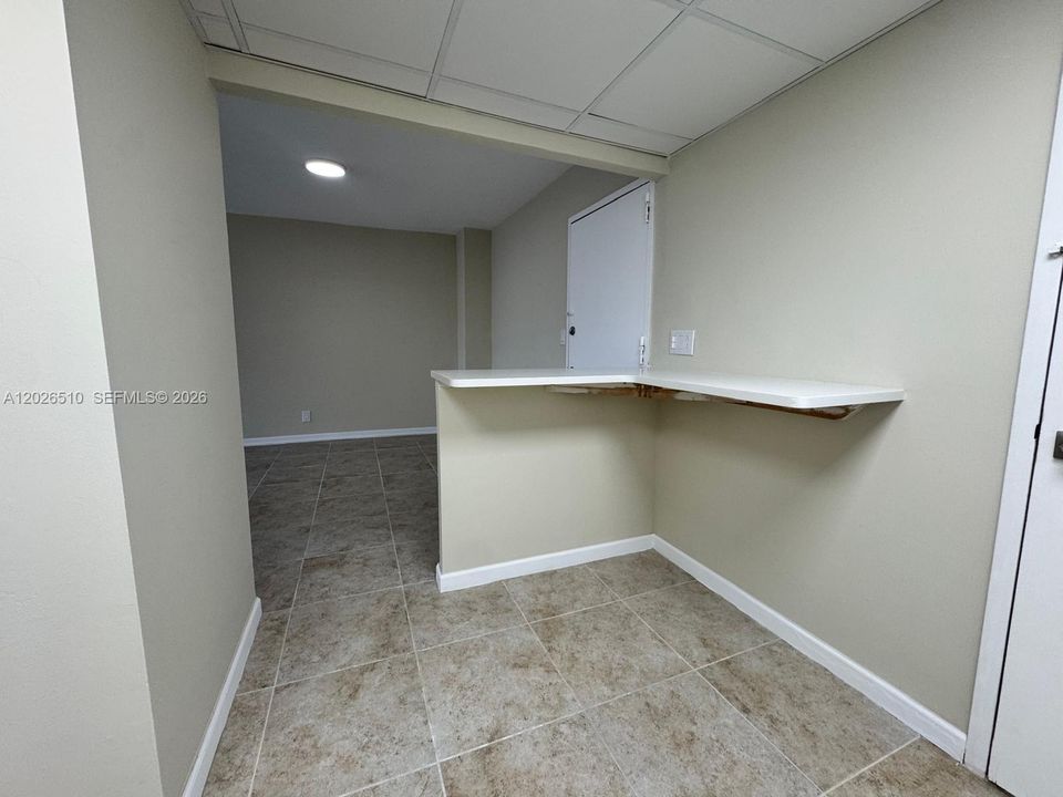For Rent: $2,595 (2 beds, 2 baths, 1200 Square Feet)