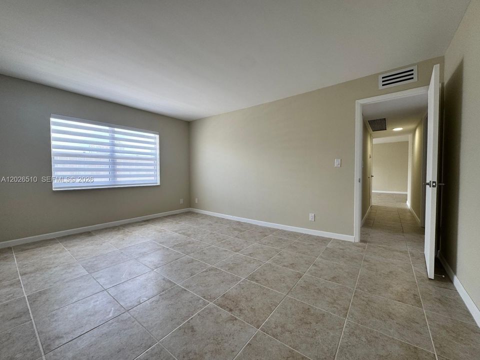 For Rent: $2,595 (2 beds, 2 baths, 1200 Square Feet)