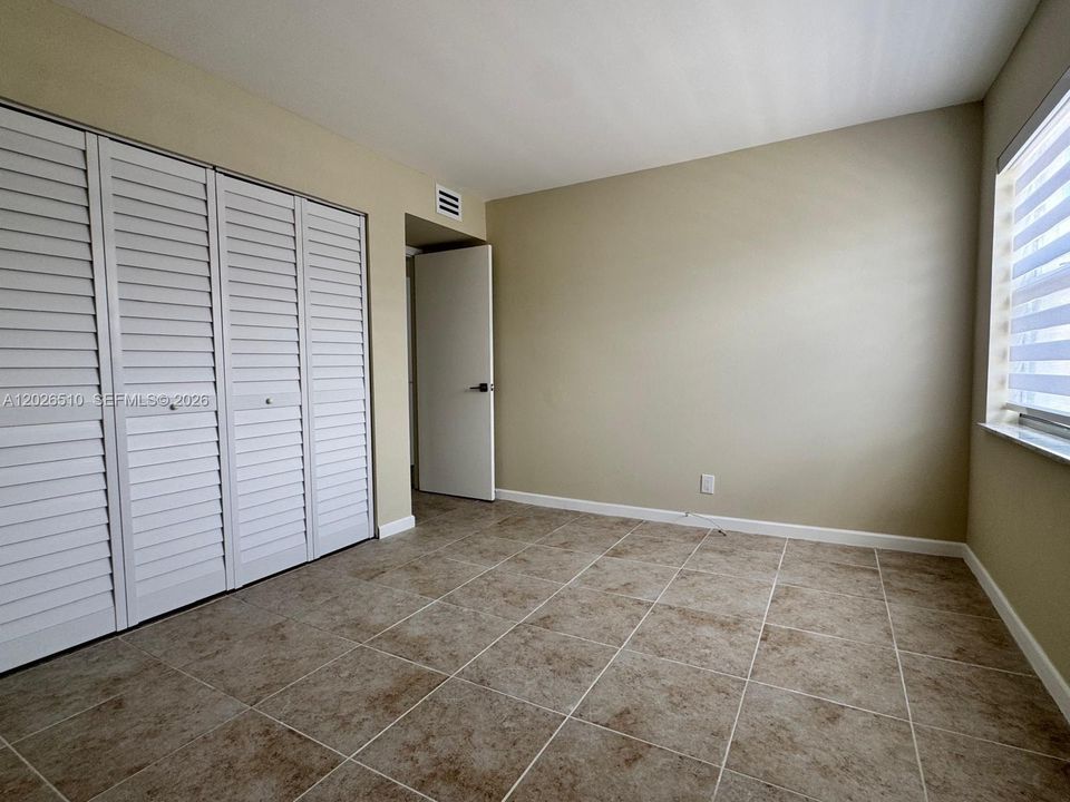 For Rent: $2,595 (2 beds, 2 baths, 1200 Square Feet)