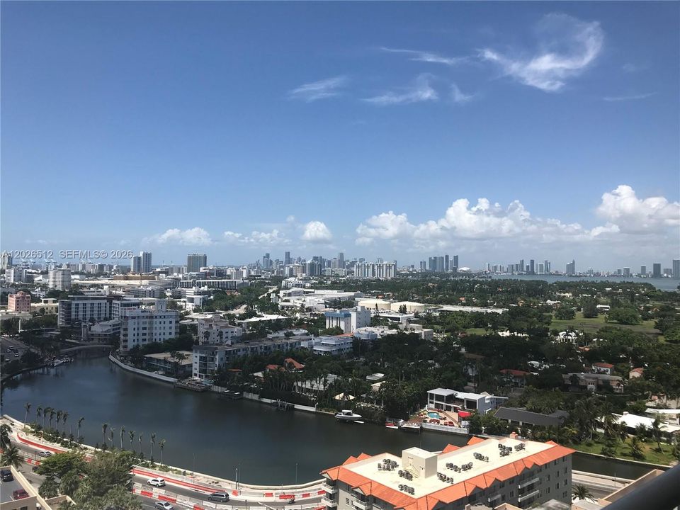 For Rent: $3,500 (1 beds, 1 baths, 1122 Square Feet)