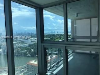 For Rent: $3,500 (1 beds, 1 baths, 1122 Square Feet)